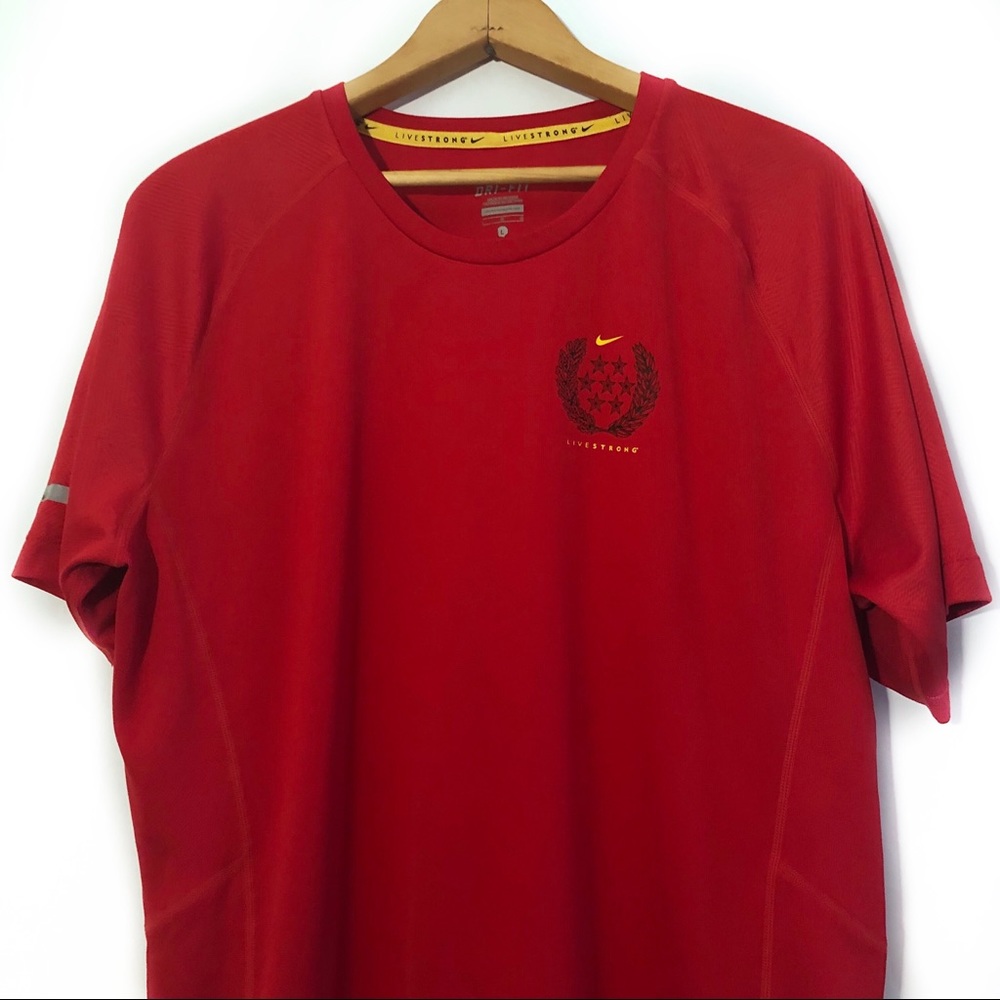 Nike DRI-FIT Athletic T-Shirt Livestrong Mens